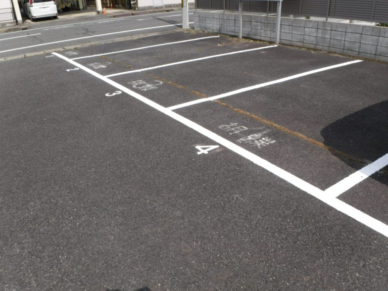 駐車場のライン、番号付き | YONEXS